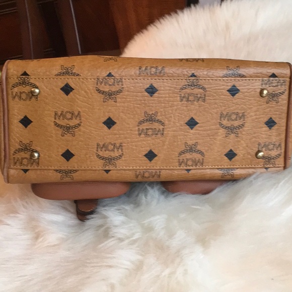 Authentic MCM small cognac Visetos Boston - Picture 15 of 16